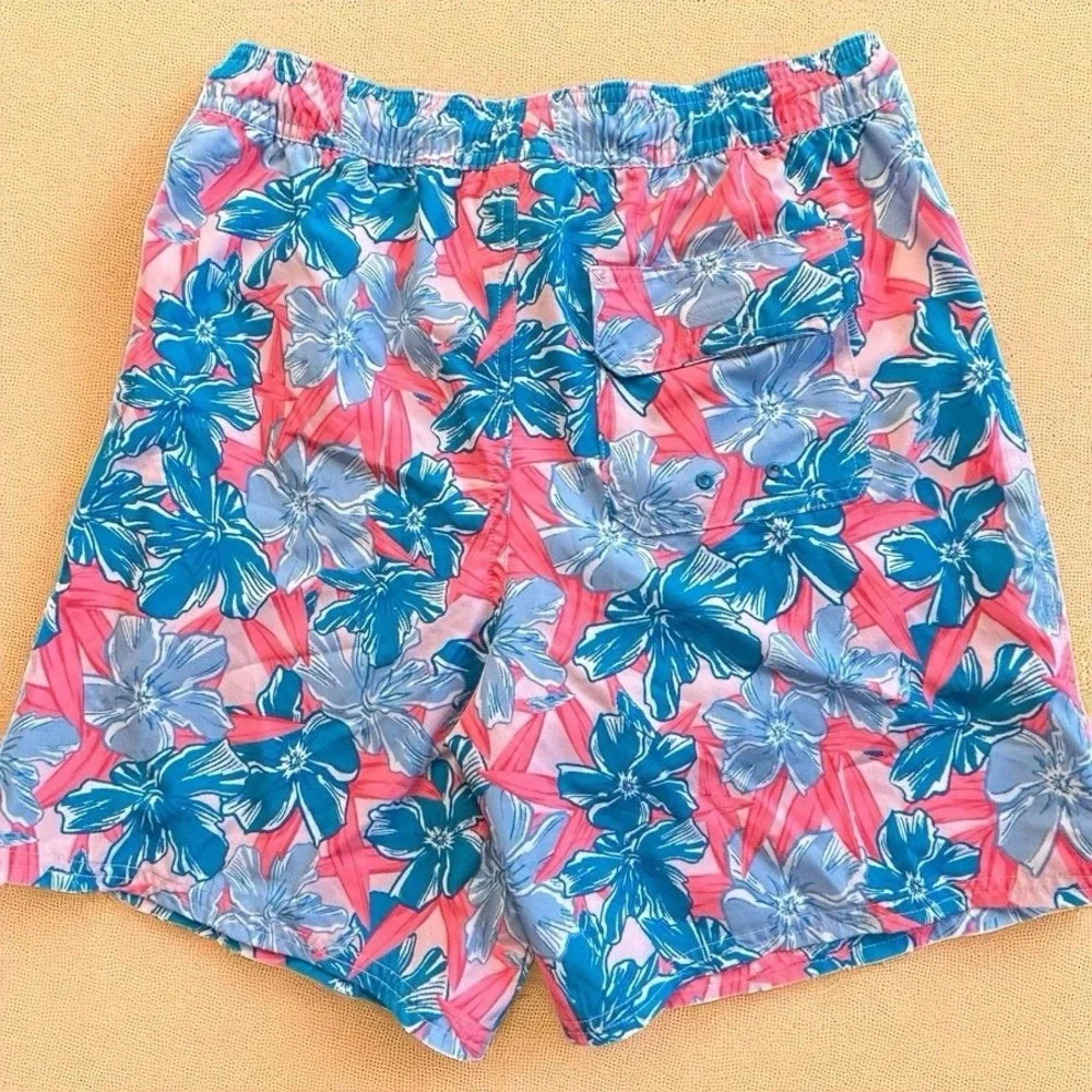 Vineyard Vines Swim Trunks XL Men's‎ Floral Pink Blue Hibiscus Board Shorts